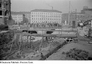 Zuschütten des Flussbetts der Pleiße