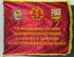 Ehrenbanner anlässlich des 30. Jahrestages der DDR