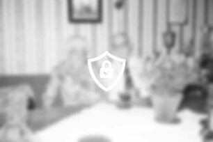 [Name maskiert] und [Name maskiert] [Name maskiert] Glinde: kaufmännischer Angestellter und Schneiderin: Goldene Hochzeit: die Jubilare im häuslichen Wohnzimmer