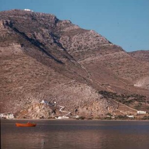 Sifnos. Agía Marina über der Bucht von Kamares. K2