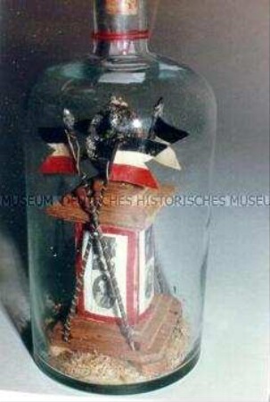 Geduldsflasche "Flaschen-Ehrenmal für Kaiser Wilhelm II."
