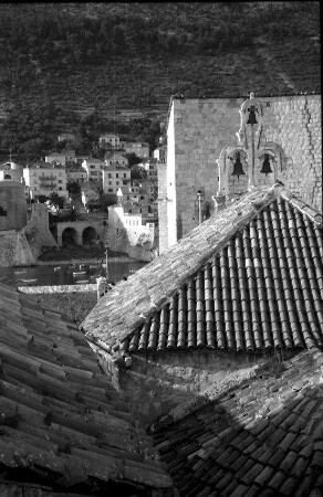 Dubrovnik: Rundgang auf der Stadtmauer, Glocken an einer Kirche