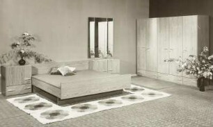 Schlafzimmer (Modell 380)