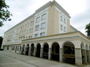 Eisenhüttenstadt: Wohnbebauung Poststraße/Saarlouiser Straße (WK II)