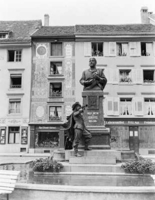 Säckingen, Scheffeldenkmal : Säckingen (ab 1978 Bad Säckingen). Münsterplatz mit Scheffeldenkmal
