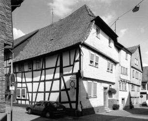 Fachwerkwohnhaus; Alsfeld, Untere Fulder Gasse 28, Untere Fulder Gasse 30