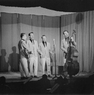 Staatliches Ensemble für sorbische Volkskultur. Auftritt Quartett