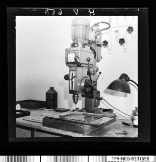 Paf techn. Herstellung, Arbeitsplatz 3, Foto 1983