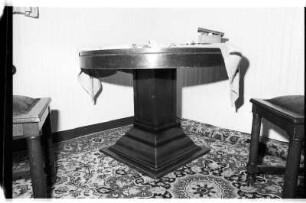 Spieltisch in einem Wohnraum