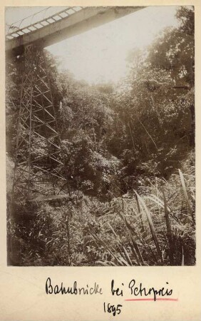 Bahnbrücke bei Petropolis