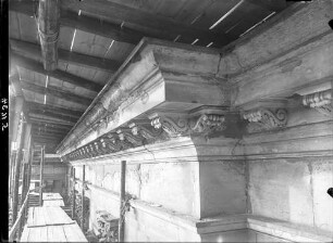 Potsdam, Stadtschloss, Restaurierunhgsarbeiten am Dachgesims.