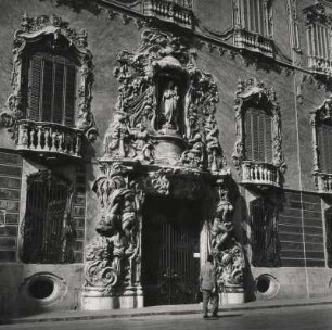 Valencia. Spanien. Portal des, im 18. Jahrhundert im Stil des Rokoko, veränderten Palastes des Marqius de Dos Aguas von Vergara