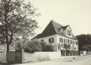 Radebeul, ehemaliges Winzerhaus, Bennostraße, Ecke Retzschgasse