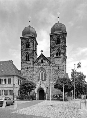 Stiftskirche Sankt Gangolf — Westfassade