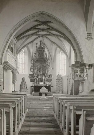 Burkhardswalde. Kirche (um 1450). Inneres. Blick zum Altar