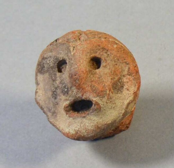 Clay head (fragment)