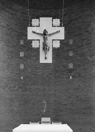 Kruzifix umgeben von den Evangelistensymbolen