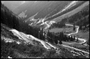 Silvretta: Hochalpenstraße, Blick auf Serpentinen, von oben