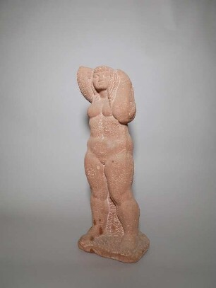 Stehende weibliche Figur