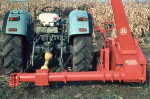 Fotografie: Erntetechnik, Silomais, Maishäcksler angebaut, Trommelfeldhäcksler