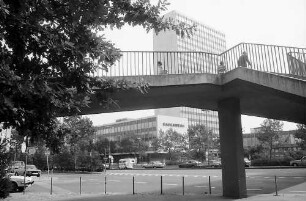 Karlsruhe: Brücke über die Kriegsstraße