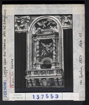 Rom, St. Peter: Loggia über der Statue des Hl. Longinus