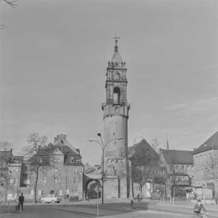 Bautzen : Bautzen. Kornmarkt. Blick zum Reichenturm mit Reichentor