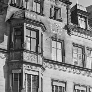 Verzierte Hausfassade mit Erker in Bremen
