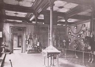 Kriegswaffensaal : Dresden, Johanneum, Obergeschoss, Historisches Museum, Saal 4, Kriegswaffen