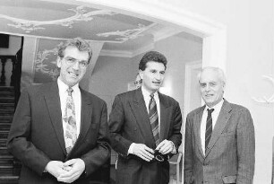 Freiburg im Breisgau: Günther Oettinger, Vorsitzender der CDU-Fraktion im Landtag, besucht die Universität