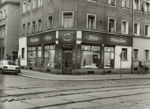 Dresden-Pieschen, Bürgerstraße 48. Wohnhaus (um 1890) mit Glas- und Porzellanladen