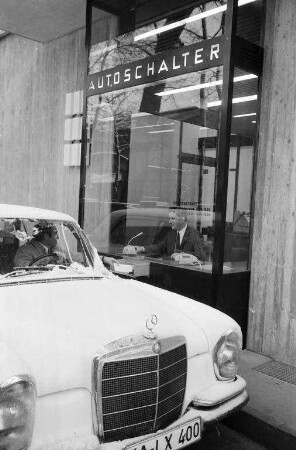 Eröffnung der 20. Zweigstelle der Volksbank Karlsruhe in der Kaiserallee 13