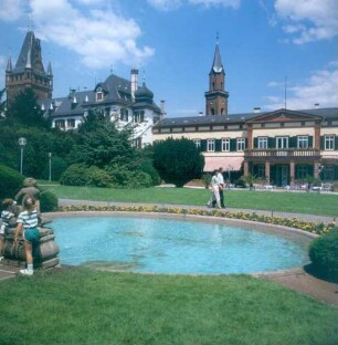 Weinheim. Blick vom Schlosspark auf das Weinheimer Schloss.