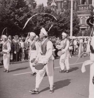 Berlin, X. Weltfestspiele der Jugend und Studenten : Koreanische Musik- und Tanzgruppe zu den X. Weltfestspiele der Jugend und Studenten vom 28. Juli bis 5. August 1973 in Berlin