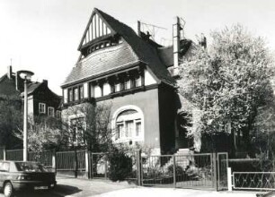 Dresden-Plauen, Bernhardstraße 98. Villa "Grübler" (1903, F. Schumacher)