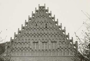Mühlberg (Elbe), Neustadter Markt 1. Rathaus (1501/1550). Detail: Giebel