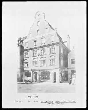 Ehemalige Jesuitenbibliothek & Sogenanntes Rotes Haus