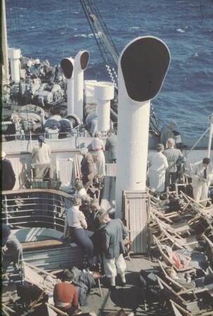 Bordleben. Blick auf das Sonnendeck eines Passagierschiffes