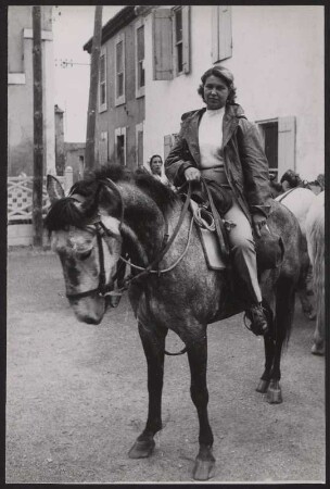 Weibliche Gardienne aus der Camargue