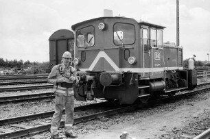 Matyla, Günter: Lokführer bei der Deutschen Bahn auf dem Bad Oldesloer Rangierbahnhof mit einer Diesel-Lok