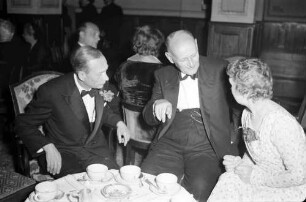 Bad Schachen: Henrik Dam, Gerhard Domagk, Dame im verlorenen Profil (links Frau Domagk)