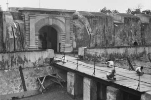 Inneres Tor des Fort Marlborough : Eingangsportal im inneren des Fort Marlborough