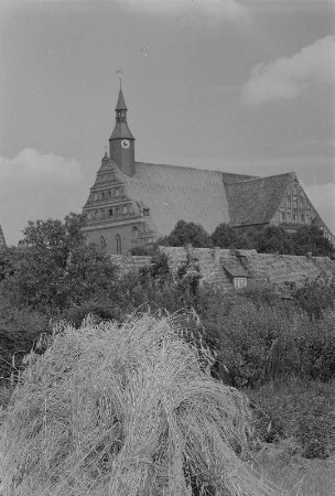 Bad Wilsnack. Wunderblutkirche St. Nikolai, West- und Südfassade