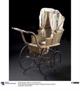 Puppenwagen