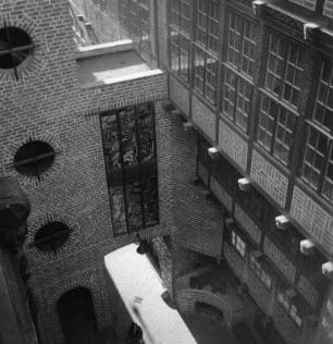Bremen, Böttcherstraße. Haus Atlantis (1925-1931; B. Hoetger). Teilansicht