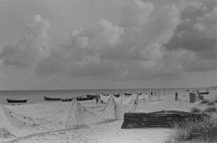Fischerboote am Prerower Strand