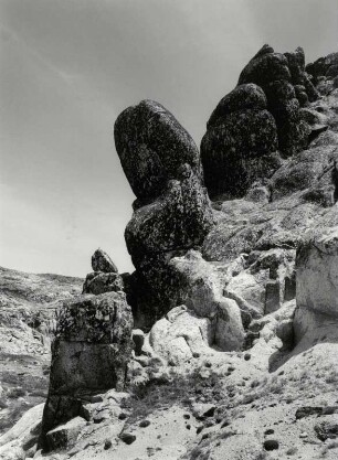 Serra da Estrela, typische Felsformation um den Torre