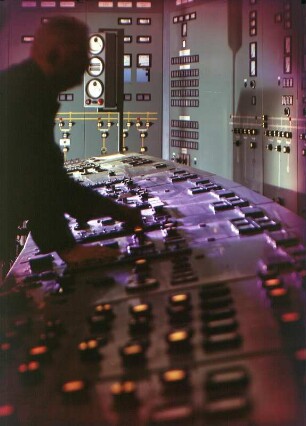 VEB Filmfabrik Wolfen. Messwarte : Wolfen. VEB Filmfabrik Wolfen. Messwarte. Werbeaufnahme für die Marke ORWO des VEB Filmfabrik Wolfen