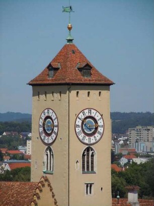 Regensburg - Uhrturm : Uhrturm neben dem Rathaus. Aufgenommen am 16. Juli 2011 in Regensburg