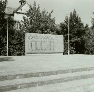Sowjetisches Ehrenmal, Platz der Freiheit